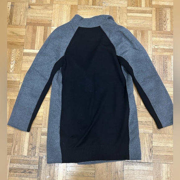 Vince sweater/coat size small - Picture 4 of 7